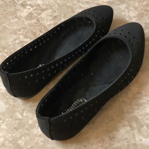 New - Picture 2 of 2